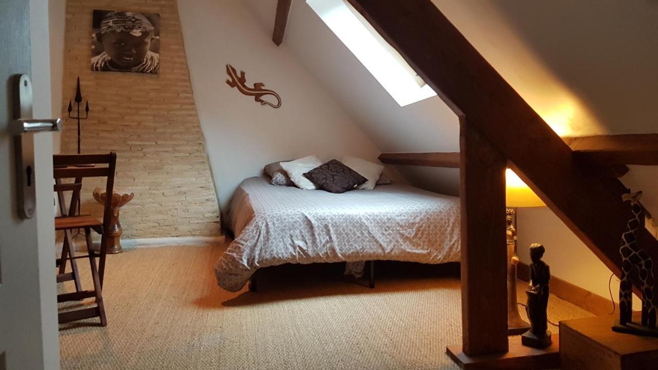 La Belmontaise Bed & Breakfast Beaumont-sur-Sarthe Exterior photo
